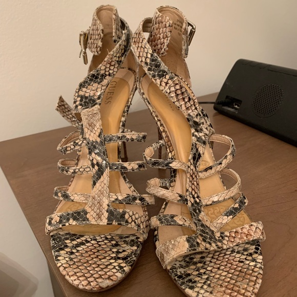 Guess high heel open toe shoes - Picture 2 of 4